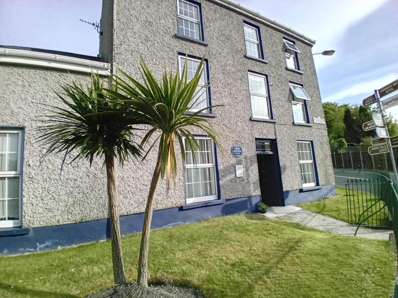 Failte Lodging Kenmare Town Centre エクステリア 写真