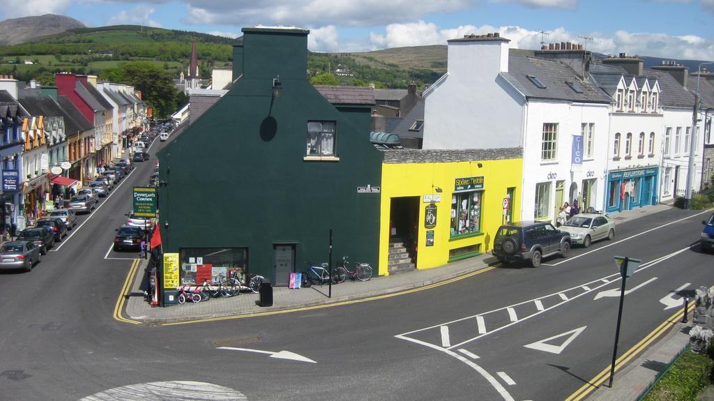 Failte Lodging Kenmare Town Centre エクステリア 写真